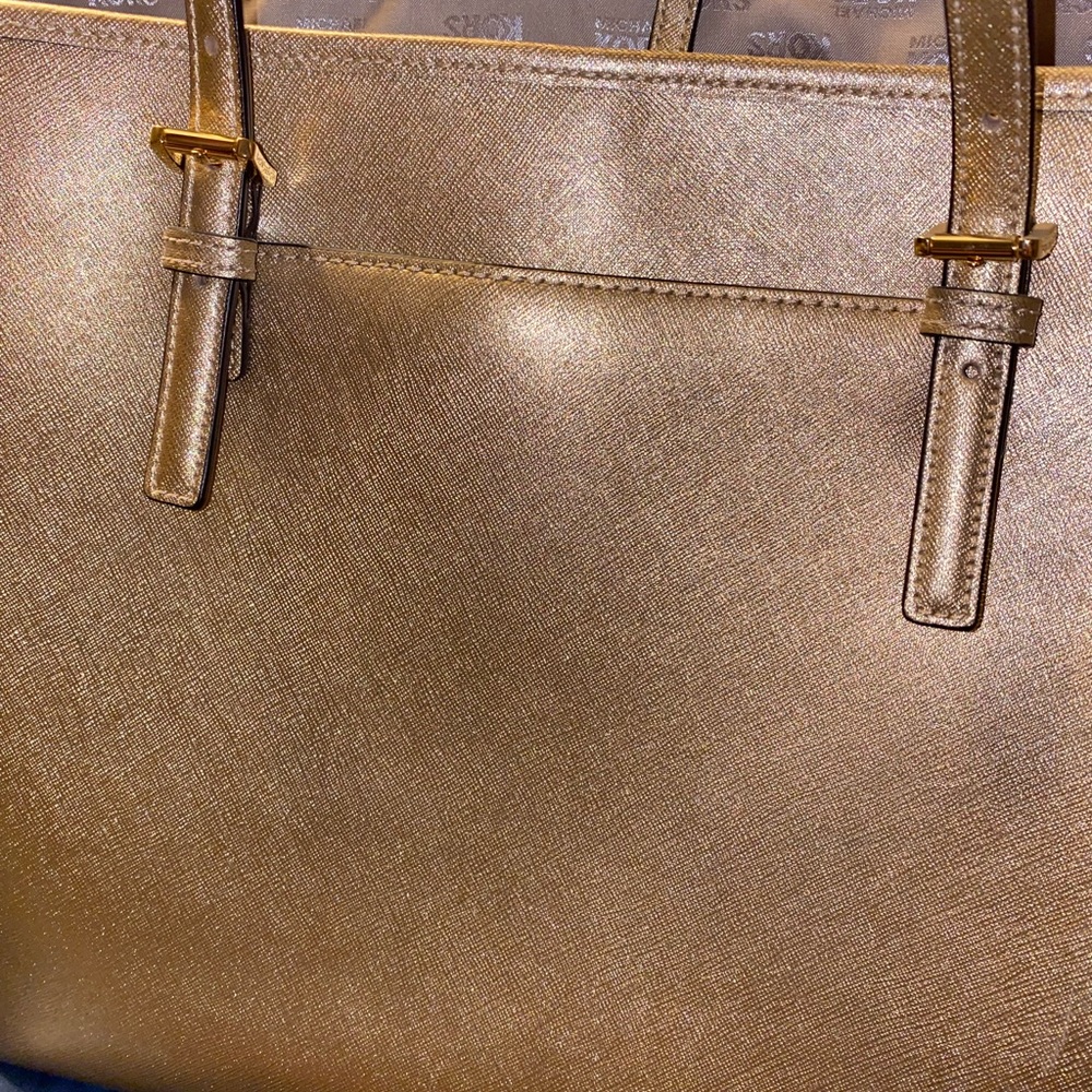 EUC Michael kors gold XL tote bag - Picture 10 of 17